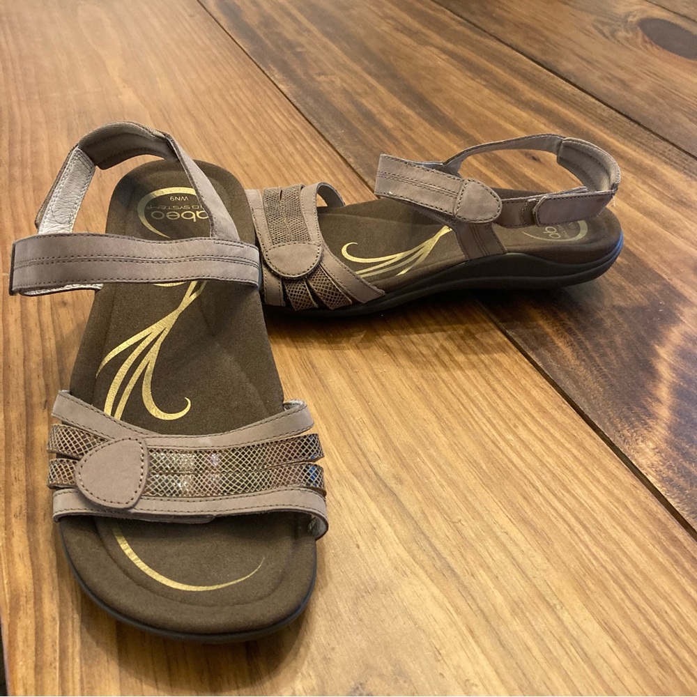 Abeo Brynn Leather Strappy Sandals